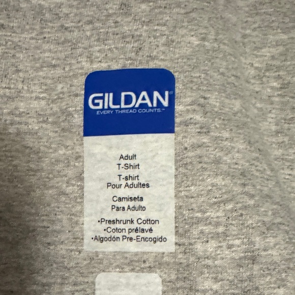 Gildan Short Sleeve Tees in Gray and Green - Picture 2 of 3
